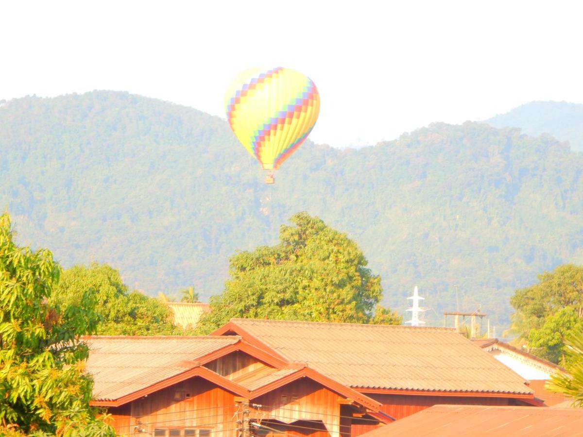 Vang Vieng Camellia Hotel Kültér fotó